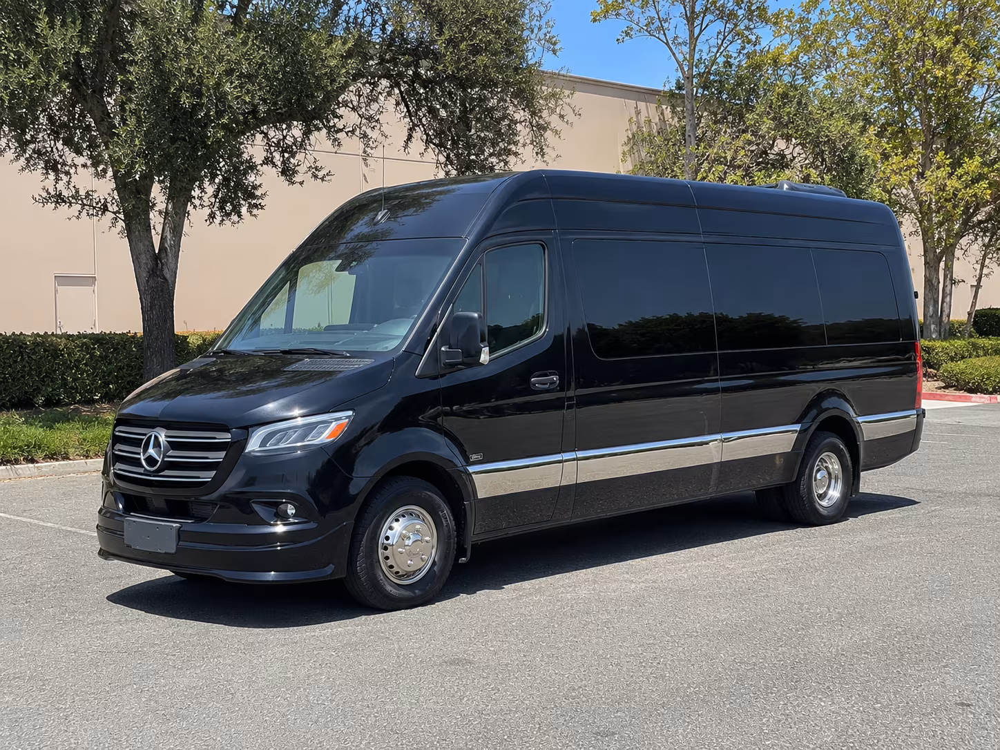 find the perfect transportation for your next corporate event 4