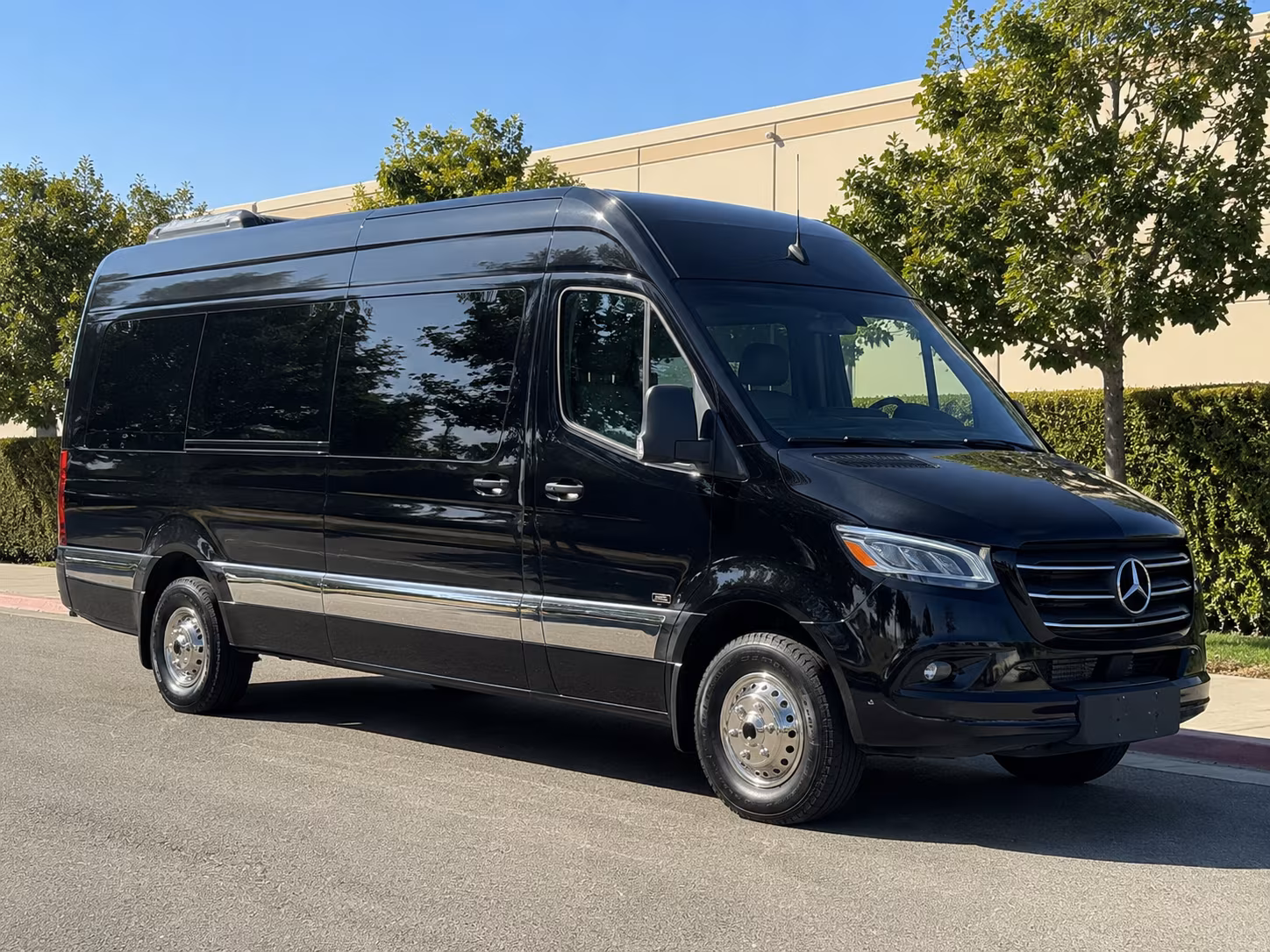 find the perfect transportation for your next private event 2