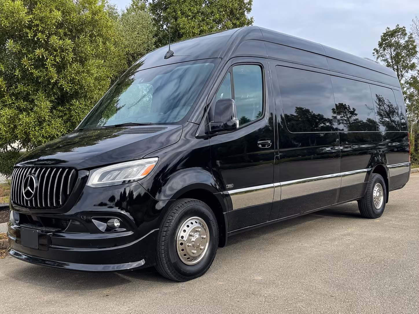 manchester 15 passenger sprinter van