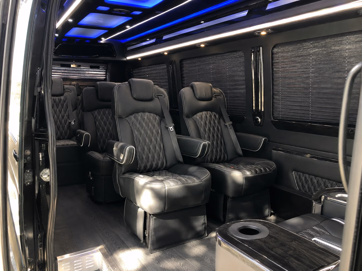 manchester 20 passenger sprinter van interior