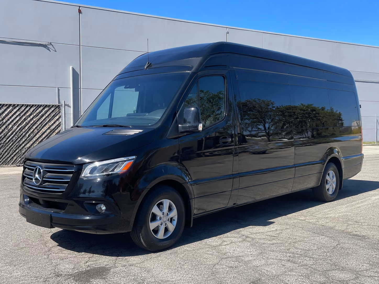 manchester sprinter limousine